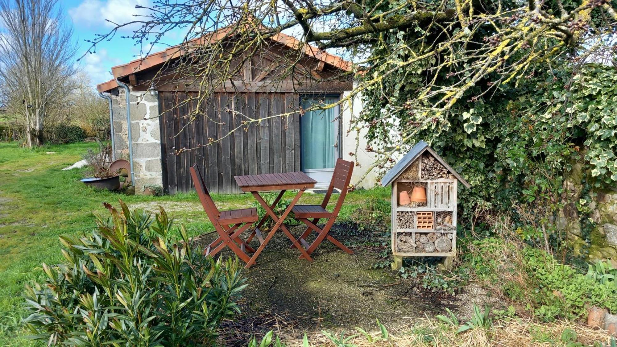 Chambres Et Gite Dans Un Lieu Calme Et Champetre Gourge Les Grippeaux Proche Parthenay Exterior photo